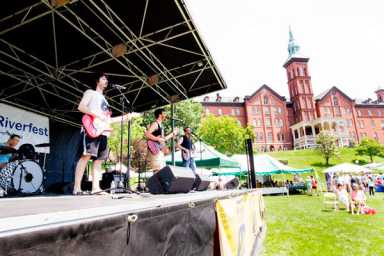 Mount Staint Vincent hosts Riverfest 2015|Mount Staint Vincent hosts Riverfest 2015