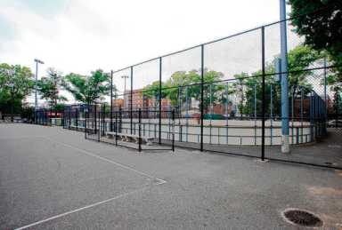 Borough President Diaz funds east Bronx causes and projects