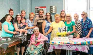 Centenarian celebrates 104th birthday with family|Centenarian celebrates 104th birthday with family