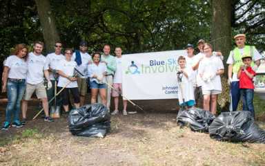Pelham Parkway volunteers cleanup up greenway