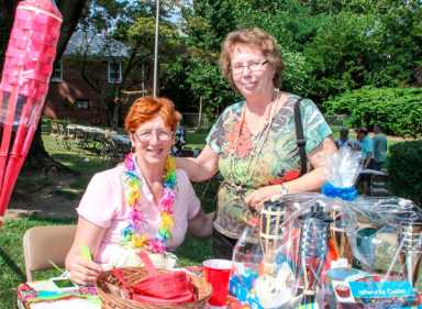 First Lutheran Church holds Hawaii-theme luau|First Lutheran Church holds Hawaii-theme luau
