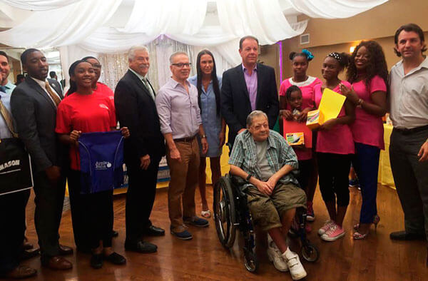 Bronx Chamber hosts Allerton cleanup