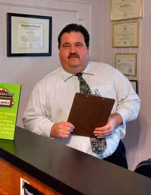 For over 25 years, Senzamici has provided chiropractic care