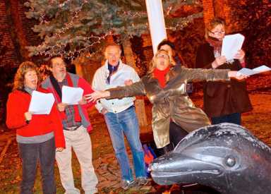 City Island Chamber of Commerce holds Christmas Tree lighting|City Island Chamber of Commerce holds Christmas Tree lighting