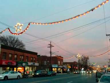 Holiday lights make Bronx shine brighter