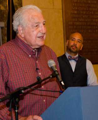 NBA great Dolph Schayes, 87, passes away|NBA great Dolph Schayes, 87, passes away