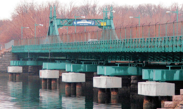 Community, history forum: preserve pieces of existing City Island Bridge