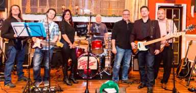 Famous Shamus plays Christmas show to raise funds|Famous Shamus plays Christmas show to raise funds