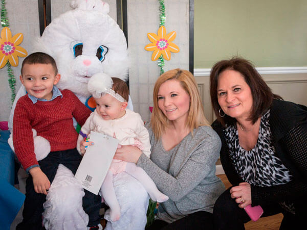 Easter Bunny Visits Ice House Cafe|Easter Bunny Visits Ice House Cafe
