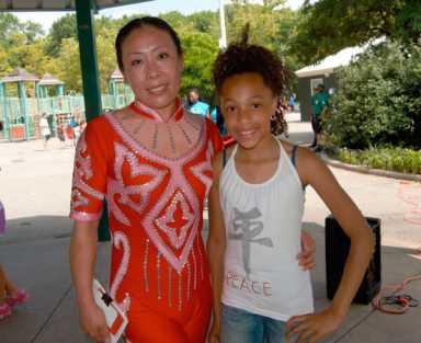 Acrobat Li Liu Performs At Pelham Bay Park|Acrobat Li Liu Performs At Pelham Bay Park