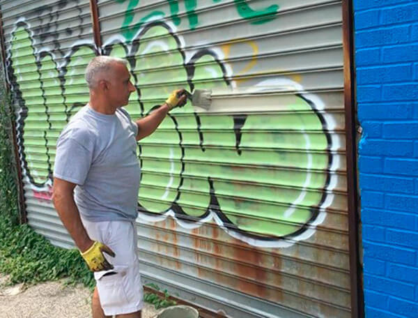 Allerton Merchants Clean Up Allerton Avenue