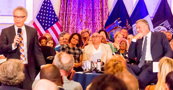 Mayor de Blasio Hosts Town Hall Meeting|Mayor de Blasio Hosts Town Hall Meeting|Mayor de Blasio Hosts Town Hall Meeting|Mayor de Blasio Hosts Town Hall Meeting|Mayor de Blasio Hosts Town Hall Meeting|Mayor de Blasio Hosts Town Hall Meeting|Mayor de Blasio Hosts Town Hall Meeting