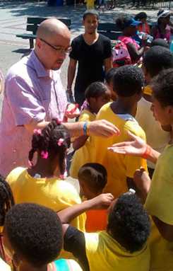 Senator Rivera Distributes Back-To-School Supplies