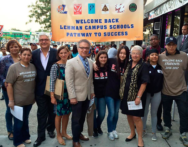 Farina & Vacca Visit Lehman Students