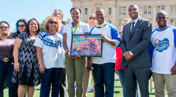 King Hosts ‘Reading Is Cool Back-To-School’ Rally|King Hosts ‘Reading Is Cool Back-To-School’ Rally