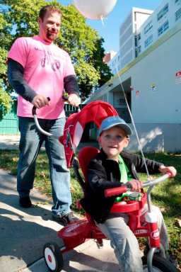 Babies On The Run Around Einstein Campus