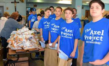 MP Kiwanis, VMA Students Distribute Thanksgiving Dinner|MP Kiwanis, VMA Students Distribute Thanksgiving Dinner|MP Kiwanis, VMA Students Distribute Thanksgiving Dinner