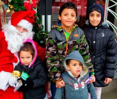 Allerton International Merchants Association holds annual ‘Santa at The Sanz’