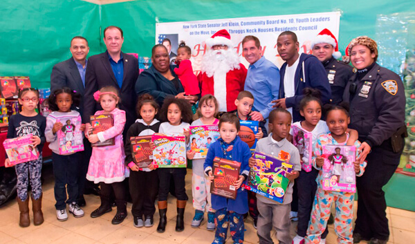 Senator Jeff Klein has toy distribution in Throggs Neck for holidays