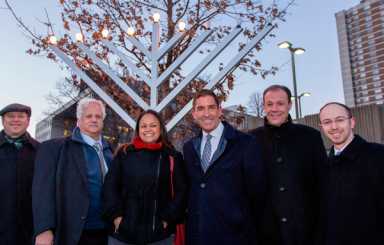 Montefiore Einstein has Menorah lighting at its campus