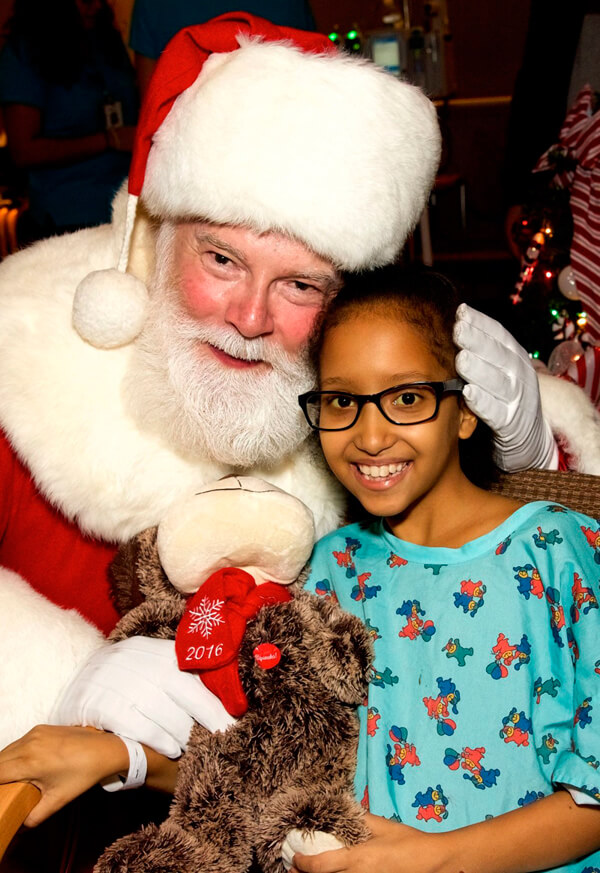Children treated to holiday musical performance at Children’s Hospital at Montefiore