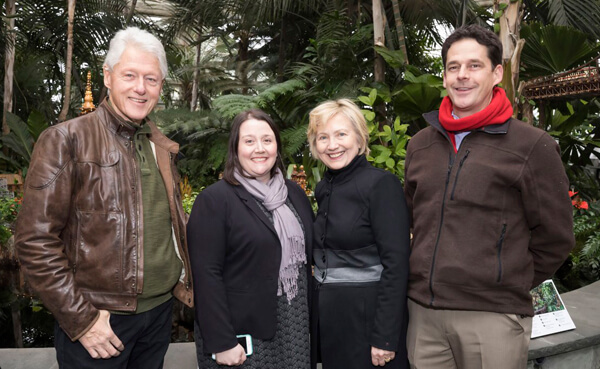 Clintons Visit New York Botanical Garden Holiday Train Show