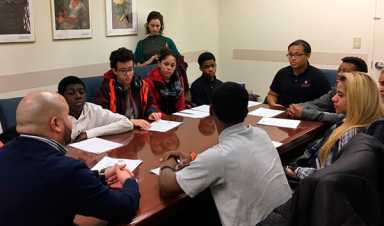 Salamanca Meets With Local Students