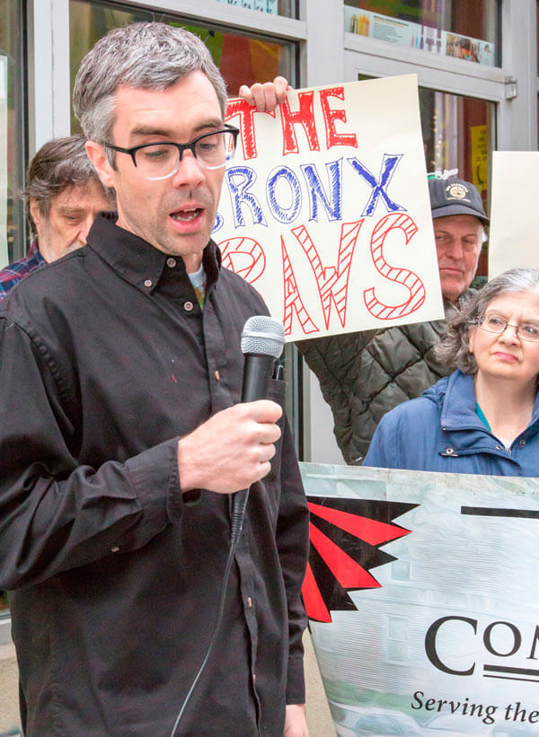 Bronx loses short-lived art supply store|Bronx loses short-lived art supply store
