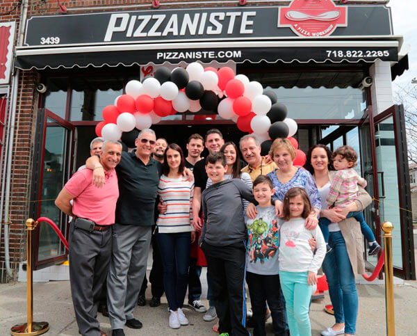Pizzaniste officially opens on E. Tremont Ave.