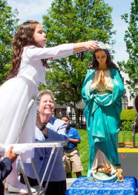 St. Raymond Celebrates May Crowning|St. Raymond Celebrates May Crowning