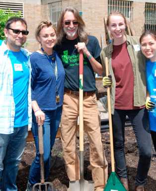 Vols Revitalize WHEDco’s Student Garden|Vols Revitalize WHEDco’s Student Garden