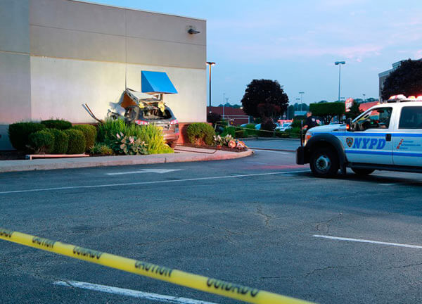 2 Injured As SUV Slams Into Chase Bank