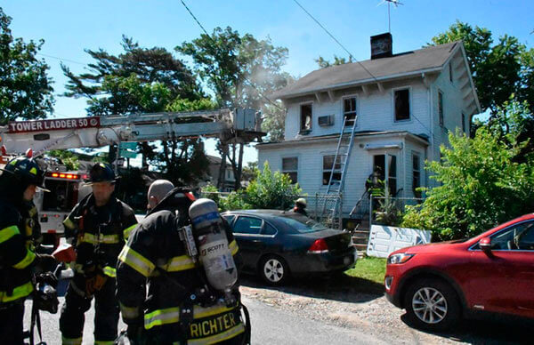 FDNY Fight Fire At 3146 Wissman Avenue