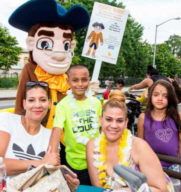 WSBID Hosts Beach Day At The Square|WSBID Hosts Beach Day At The Square