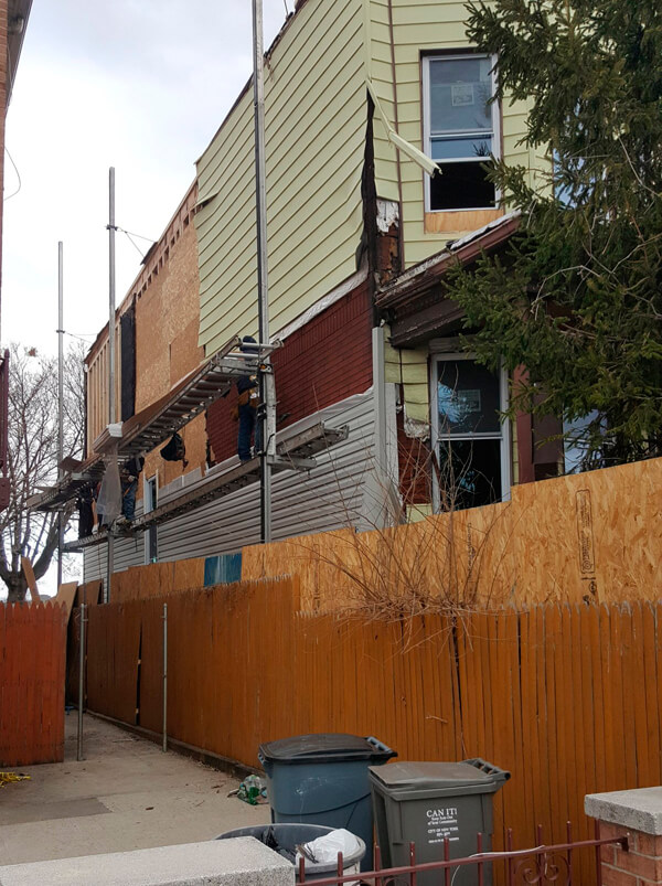Vacant home on Gifford Avenue experiences collapse