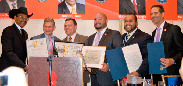 Diaz Hosts Abrazo Dominicano Celebration|Diaz Hosts Abrazo Dominicano Celebration