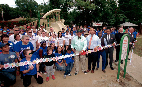 KaBOOM converts empty lot into children’s play space