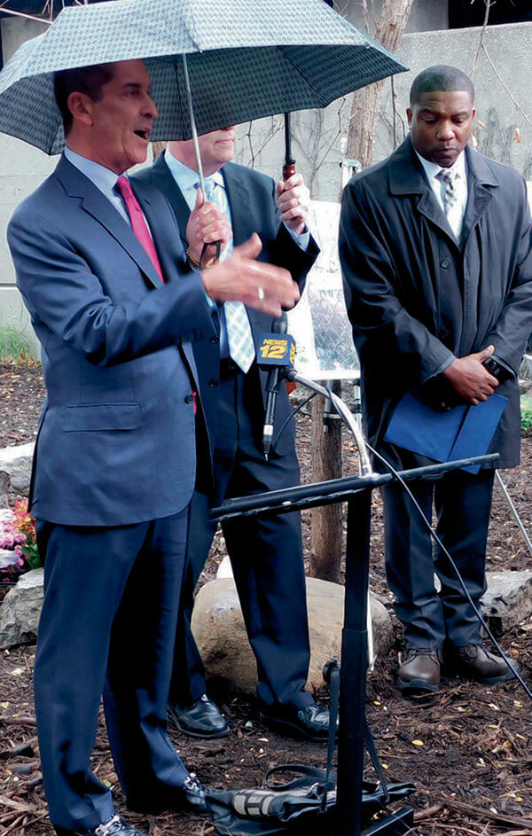 CB 8 marks cleanup of CSX Putnam South site|CB 8 marks cleanup of CSX Putnam South site