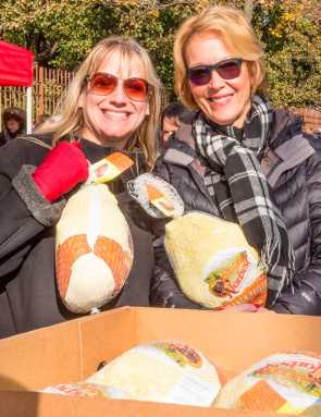 The Fishmans sponsor 34th Thanksgiving Turkey Drive|The Fishmans sponsor 34th Thanksgiving Turkey Drive