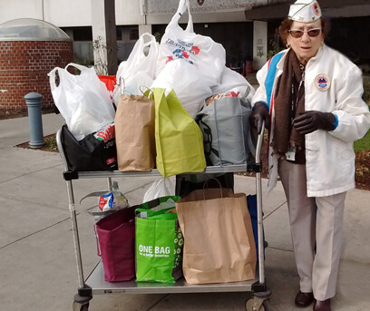 AMVETS 38 Ladies Donate Holiday Food