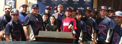 Diaz, AT&T Honor Little League Teams
