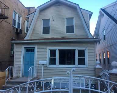 Five-story, 10-unit apartment building to replace PB house
