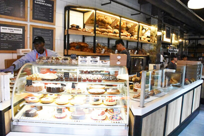 Zaro’s Family Bakery reopened in Parkchester to fanfare|Zaro’s Family Bakery reopened in Parkchester to fanfare