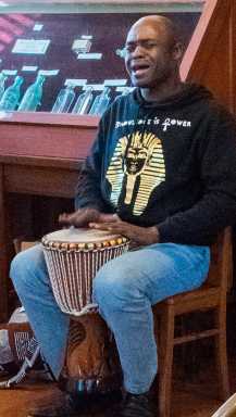 Huntington Library Hosts Poetry Workshop