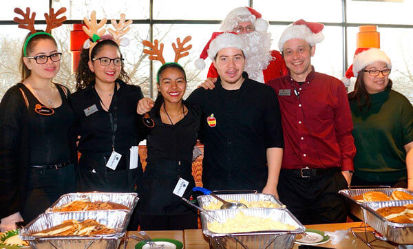 Breakfast With Santa At Applebee’s