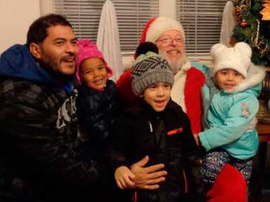 VNNA Hosts Tree Lighting Ceremony|VNNA Hosts Tree Lighting Ceremony|VNNA Hosts Tree Lighting Ceremony