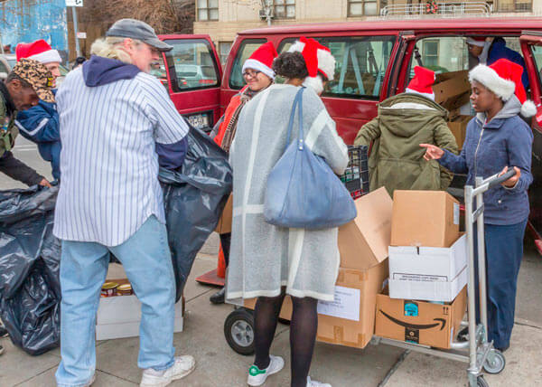 Yankees’ holiday food drive swaps game tickets for donations