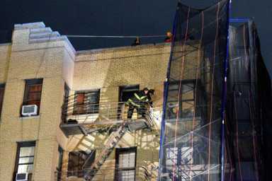 High Winds Tilt Jerome Ave. Scaffolding