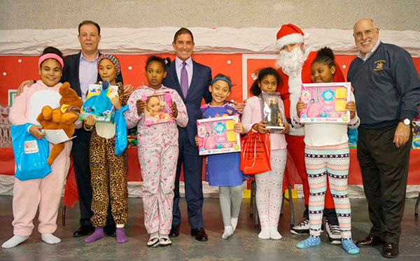 TN Kips Bay Holiday Toy Giveaway|TN Kips Bay Holiday Toy Giveaway