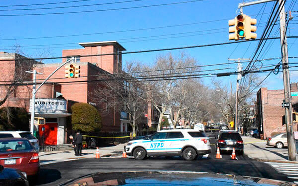 Man gunned down on quiet Morris Park street